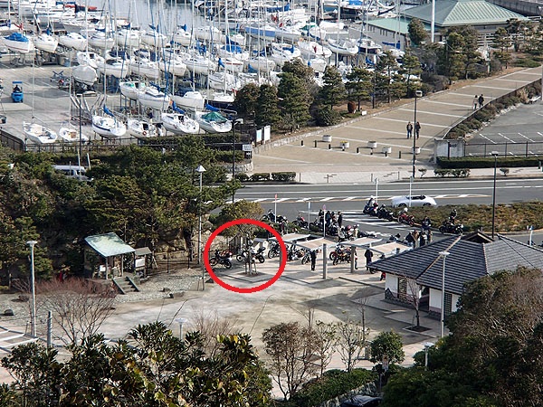 バイクはここ！